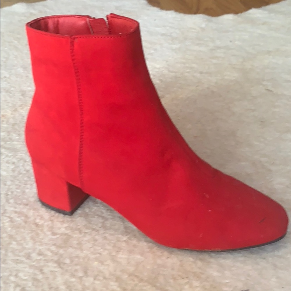 Women’s red fashion boot with small heel